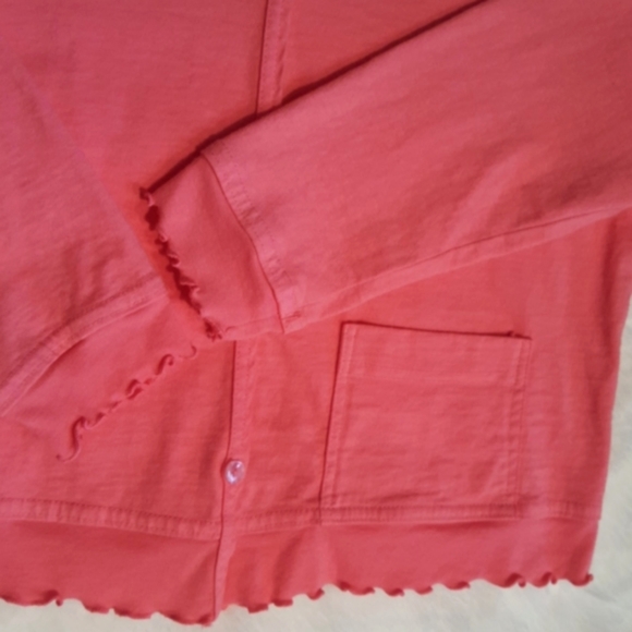 ON WHITE ♡ Gorgeous 2pc Ruffled Coral Long Sleeve Button Jacket Top 'n Capris M - Picture 4 of 14